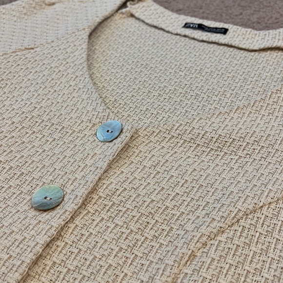 Beige ZARA blouse - Picture 4 of 5